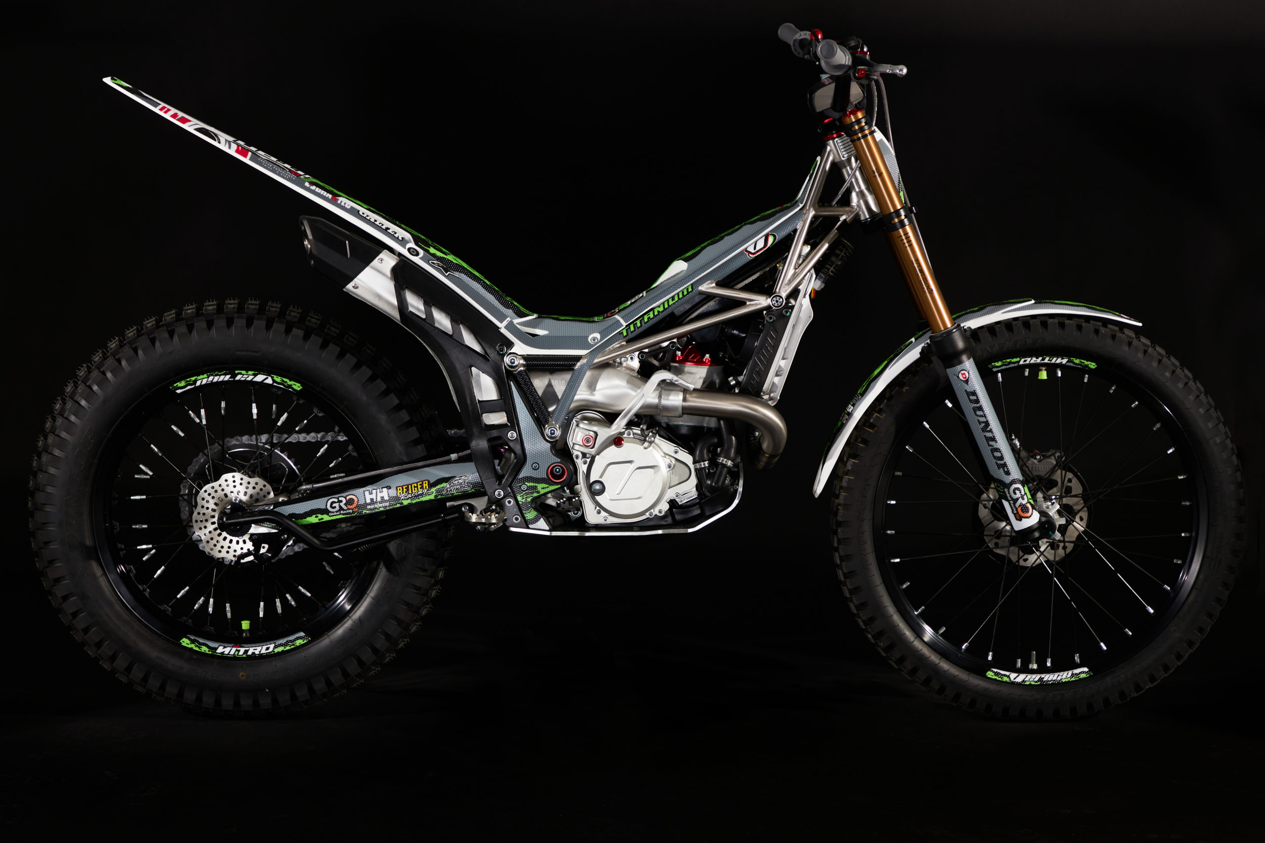 Titanium_2022_2201070019