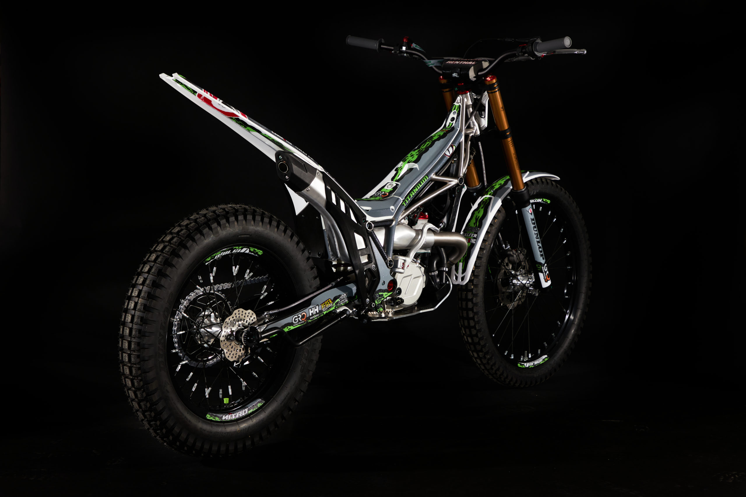 Titanium_2022_2201070072