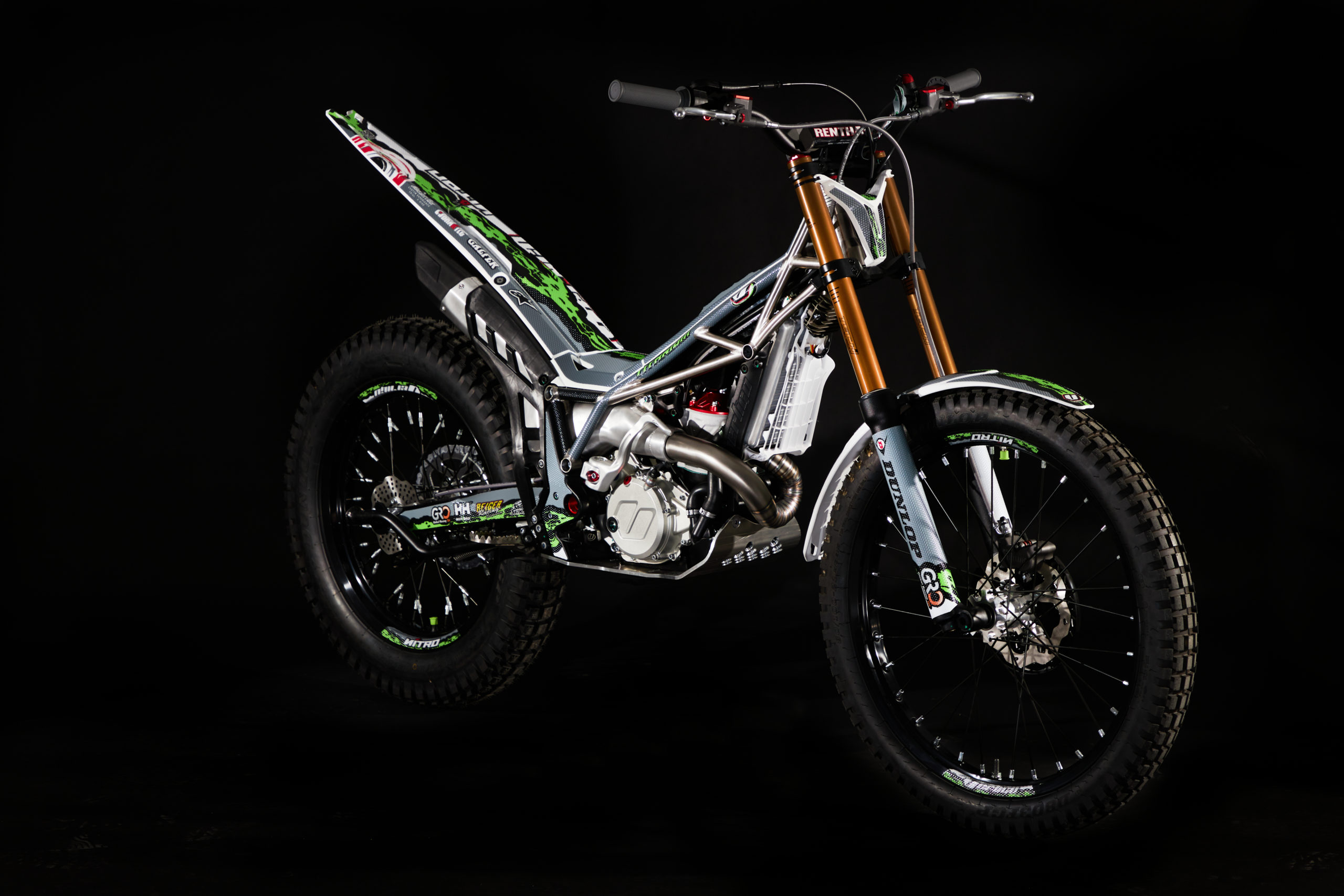 Titanium_2022_2201070090